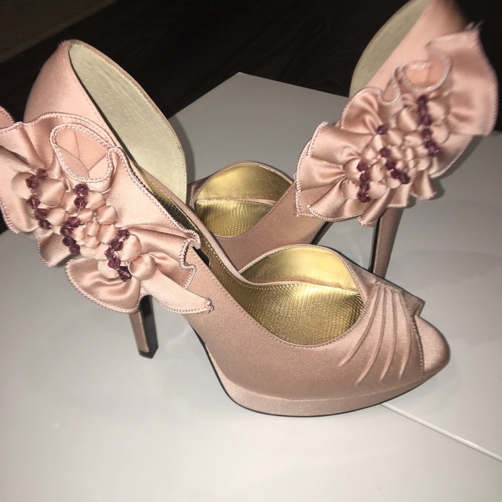NEW Nina Neva Platform Pumps TeaRose Size 6.5M